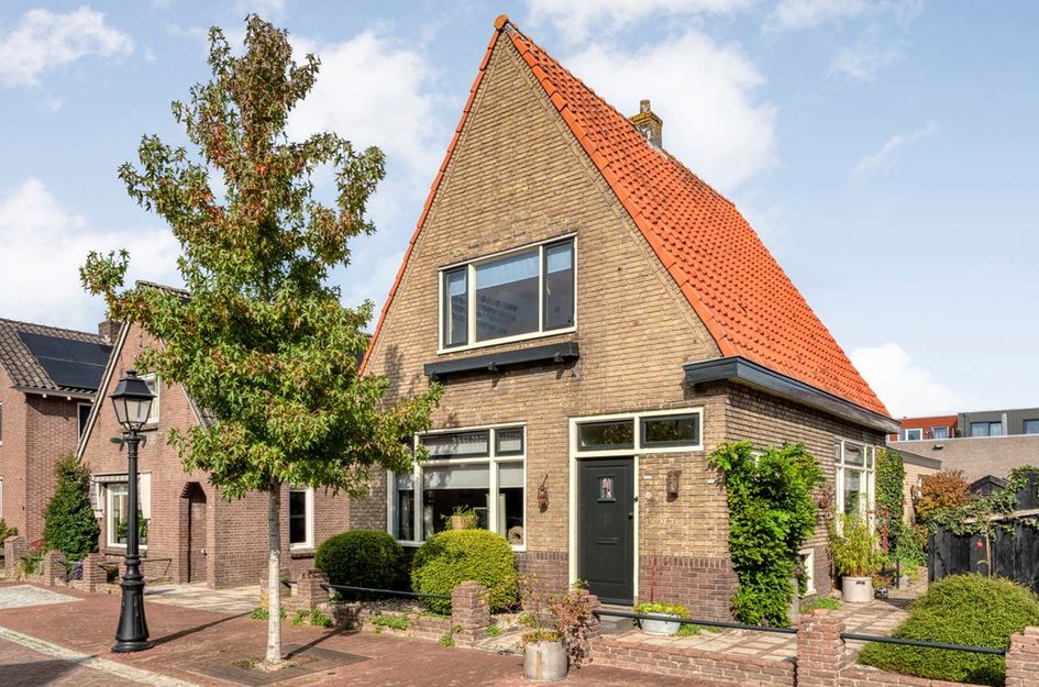 Burg van Riemsdijkstraat 18