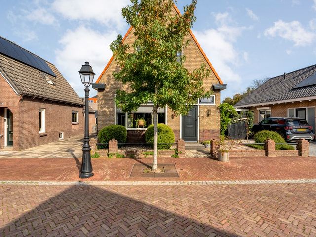 Burg van Riemsdijkstraat 18, Gramsbergen