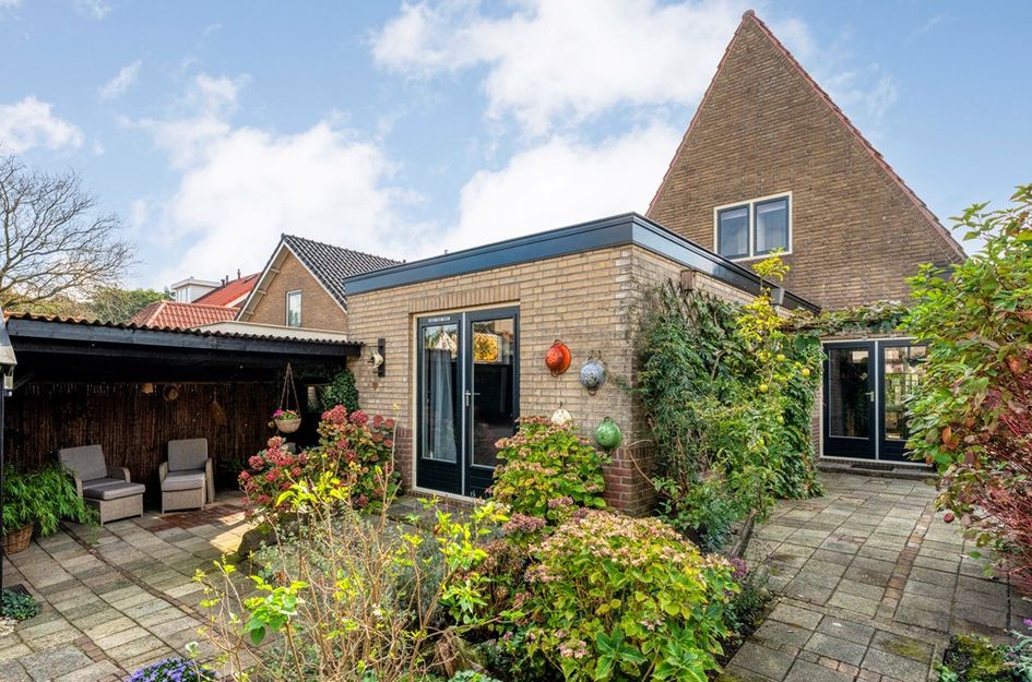 Burg van Riemsdijkstraat 18