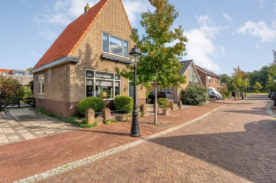 Burg van Riemsdijkstraat 18