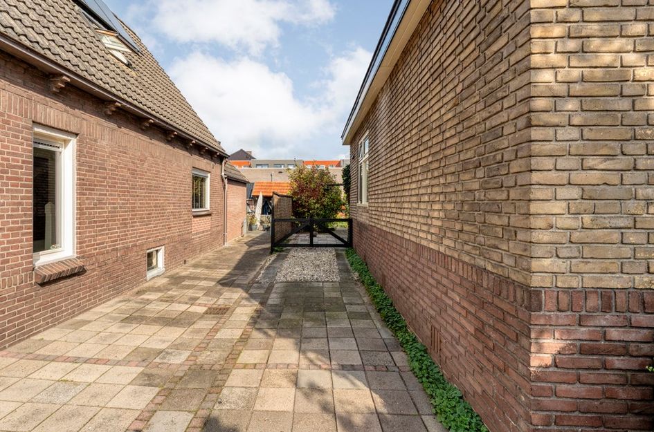 Burg van Riemsdijkstraat 18