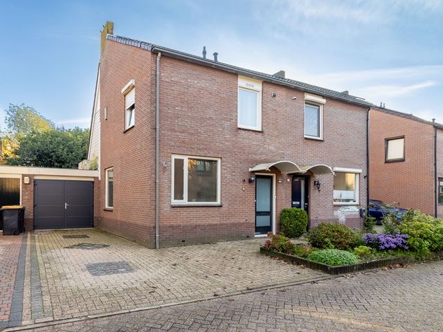 Torenvalk 29, Bunschoten-Spakenburg