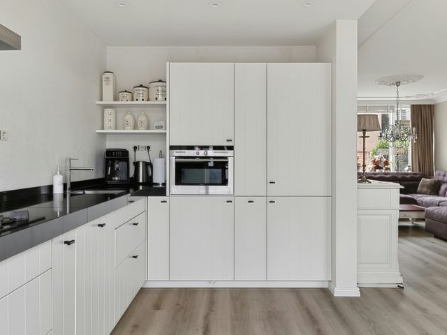 Waterhoenstraat 8, Zwijndrecht