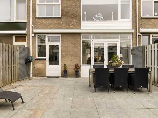 Waterhoenstraat 8, Zwijndrecht