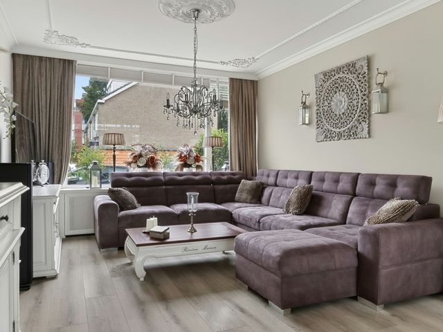 Waterhoenstraat 8, Zwijndrecht