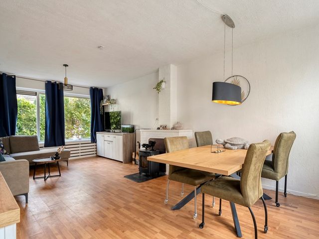 Baarlelaan 36, Hoogeveen
