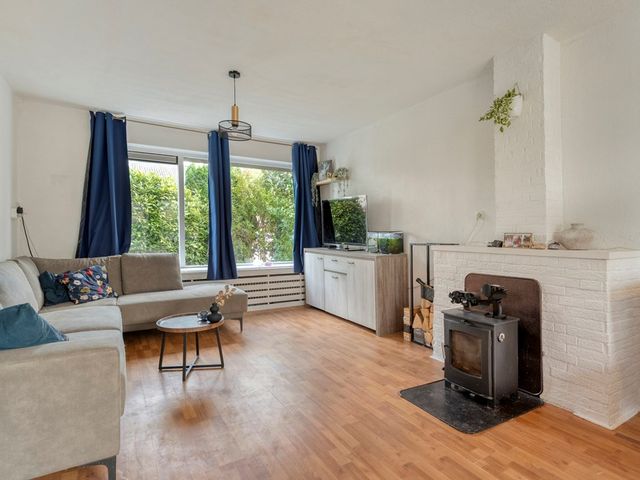 Baarlelaan 36, Hoogeveen