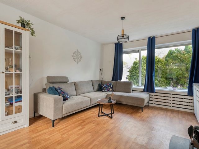Baarlelaan 36, Hoogeveen