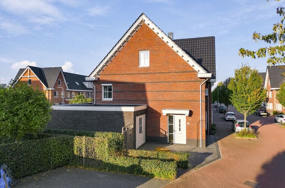 Tusschen beide Wegen 3