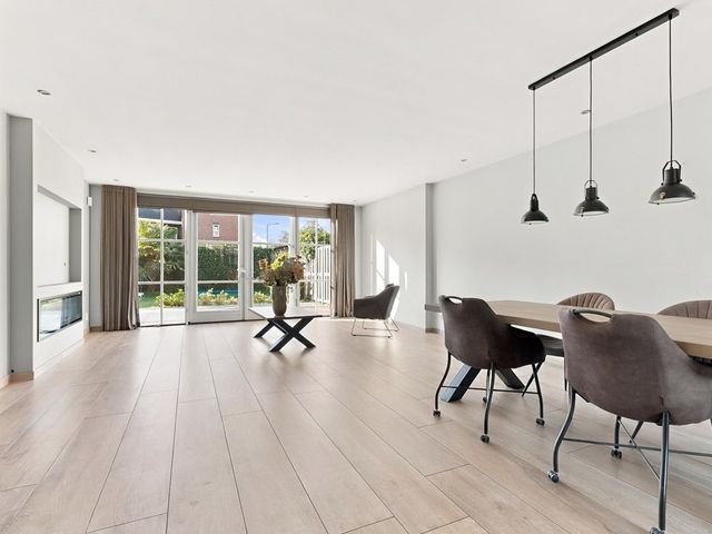 Tusschen beide Wegen 3, Rijnsburg