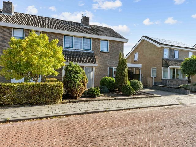 M A D Bakkerstraat 50, Zevenhuizen