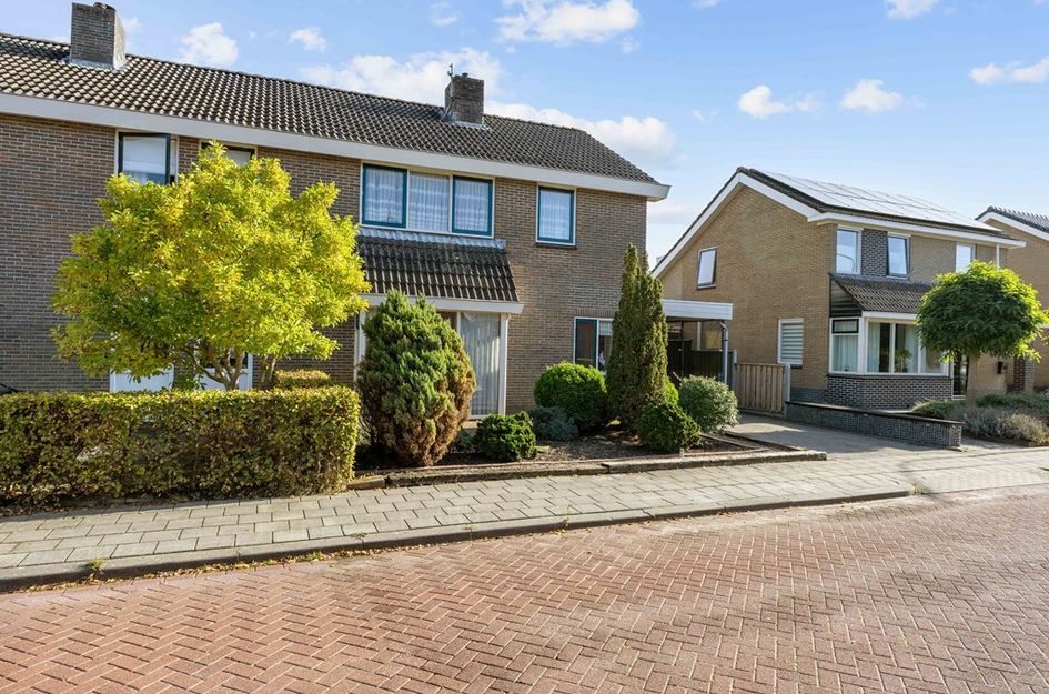 M A D Bakkerstraat 50