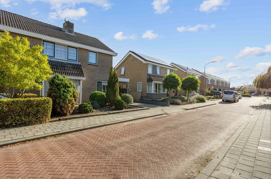 M A D Bakkerstraat 50