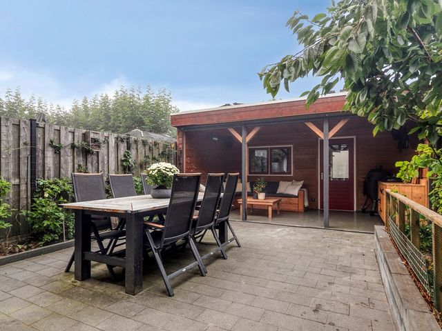 Prins Bernhardstraat 5, Arkel