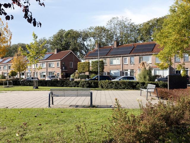 Prins Bernhardstraat 5, Arkel