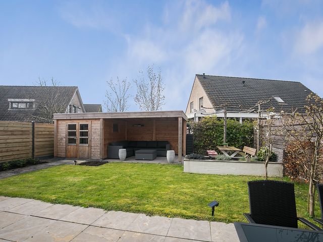 Tapijtschelp 10, Terneuzen
