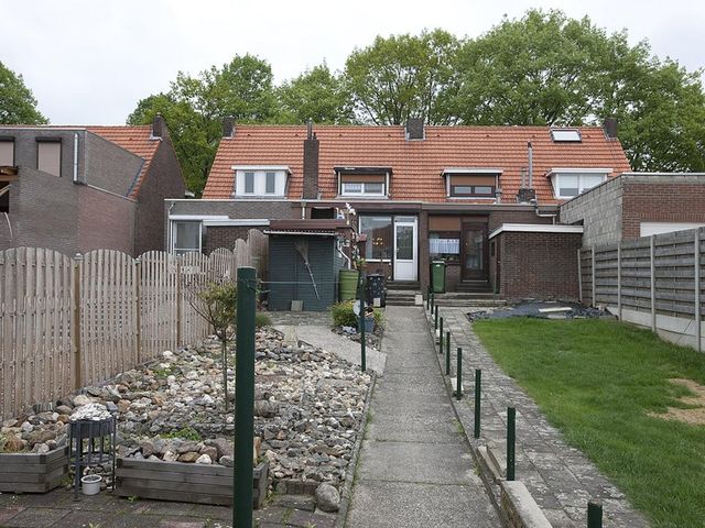 Eikenlaan 14, Geleen