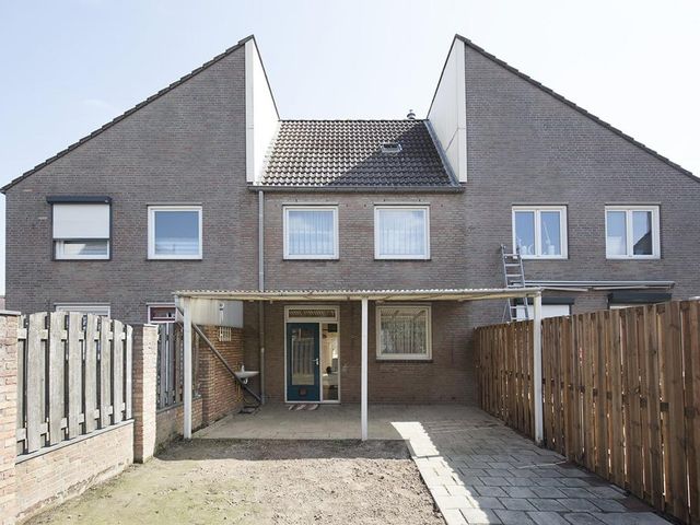 Jekerstraat 23, Geleen