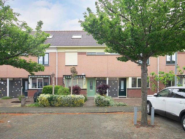 Wagnerlaan 16, Nieuw-Vennep