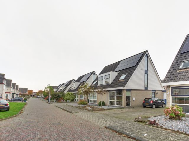 Carolusgulden 17, Dronten