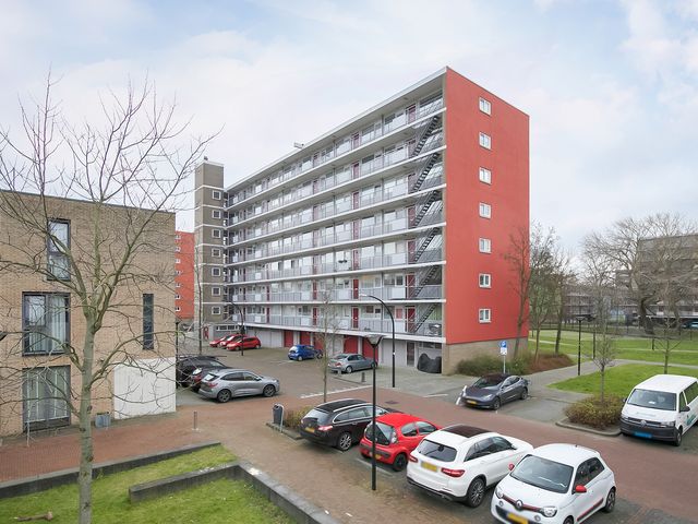 Sem Dresdenplein 122, Schiedam