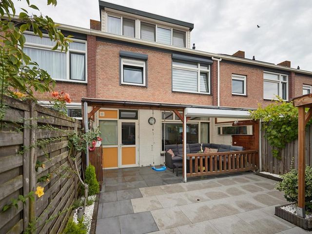 Rossinistraat 21, Terneuzen