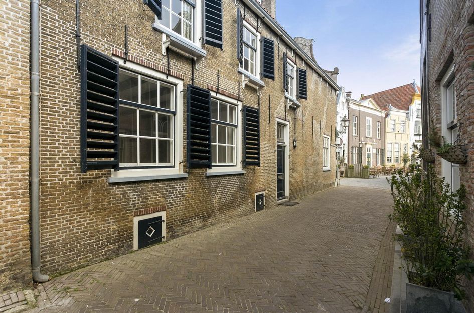 Pieterstraat 2