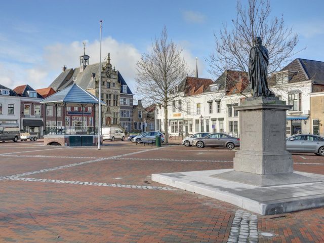 Markt 9, Brouwershaven