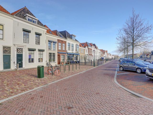 Markt 9, Brouwershaven