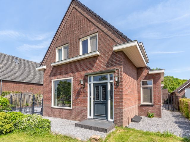 Grotestraat 17, Vierlingsbeek