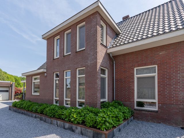 Grotestraat 17, Vierlingsbeek