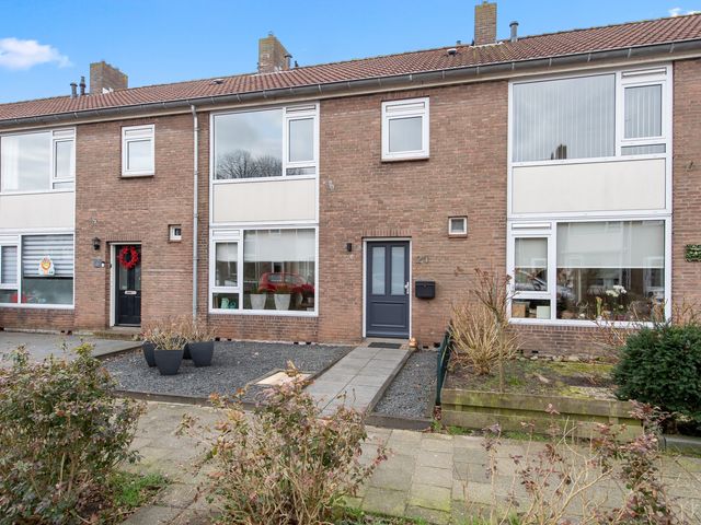 Wethouder Zonneveldstraat 21, Uitgeest