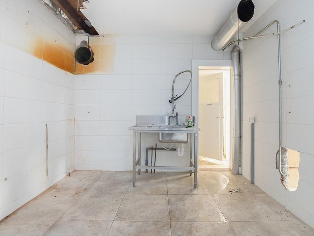 Van 't Hoffplein 11B, Schiedam
