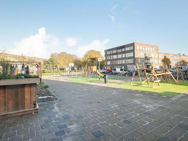 Van 't Hoffplein 11B, Schiedam