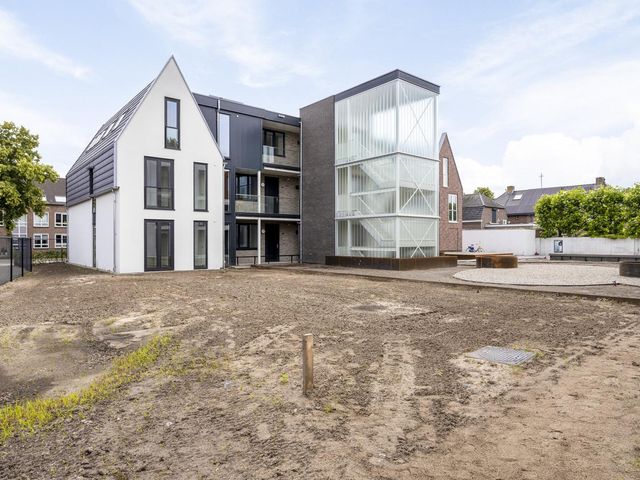 't Dorp 116k, Heesch