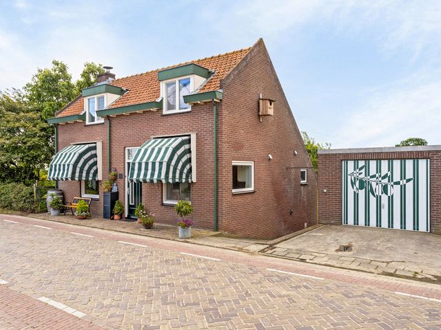 Bloemendaalse Zeedijk 57, Lage Zwaluwe