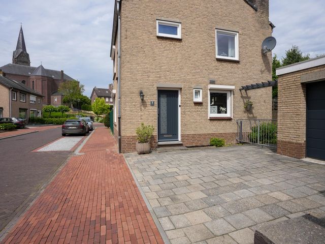 Beatrixstraat 2, Bocholtz