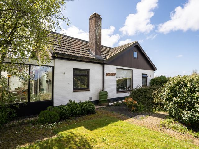 Stuifweg 107, Oosterend