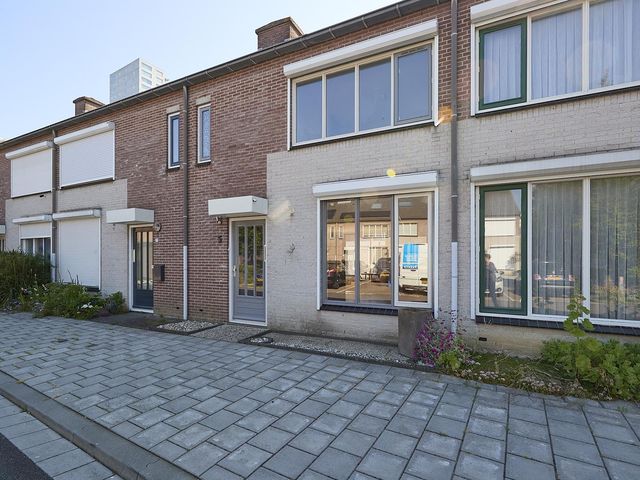 N.J. Hartestraat 5, Terneuzen