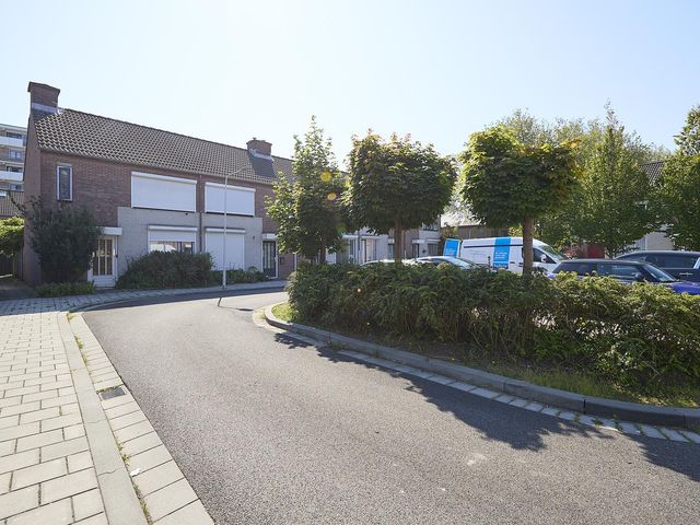 N.J. Hartestraat 5, Terneuzen