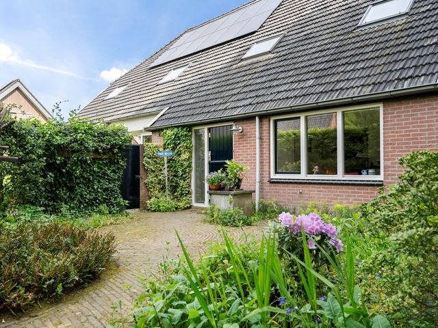 Nijlanderstraat 24, Rolde