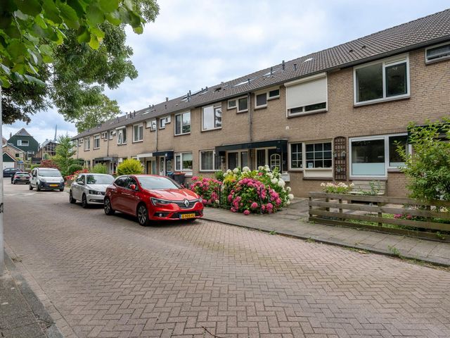 Christinalaan 17, Zwartewaal