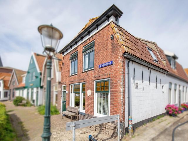 De Ruyterstraat 120, Oudeschild