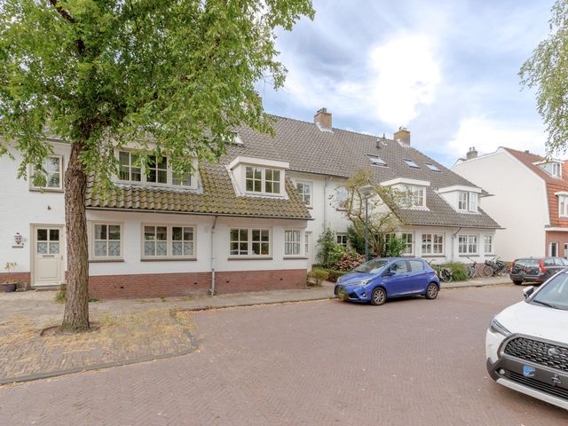 Van Oldenbarneveltstraat 6, Leiden