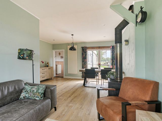 Zandstraat 45, Sas van Gent