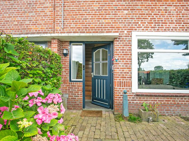 Zandstraat 45, Sas van Gent