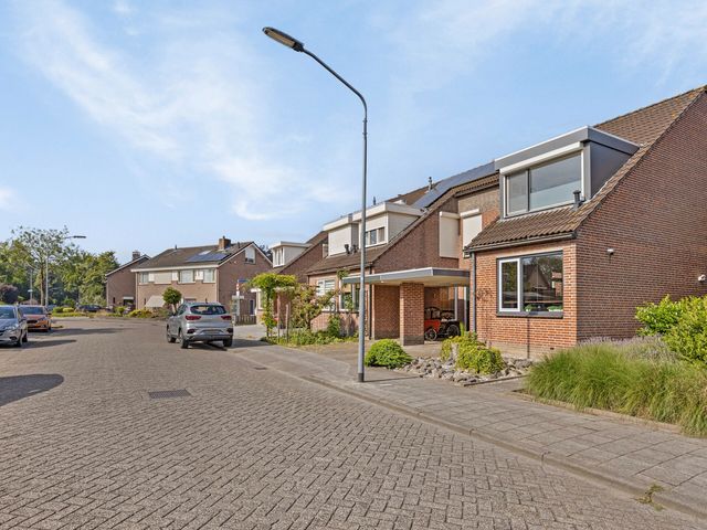 Jan van Scorelstraat 44, Oosterhout