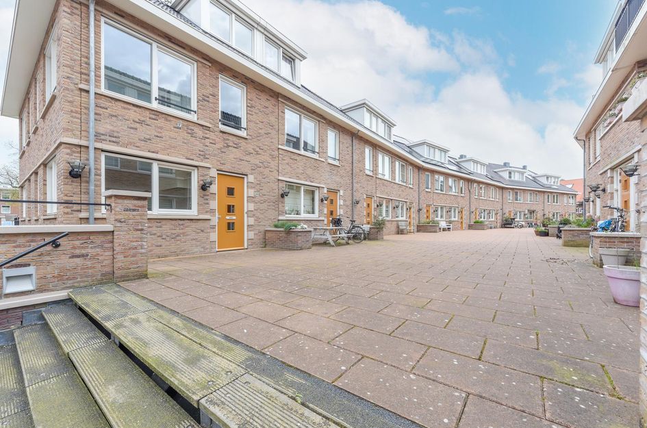 Graaf Florisstraat 24