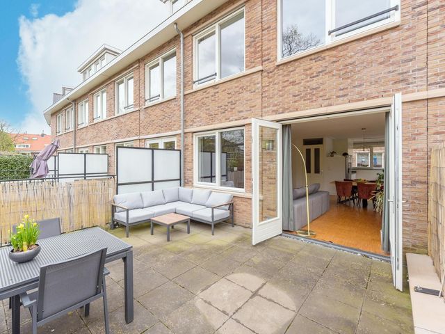 Graaf Florisstraat 24, Voorburg