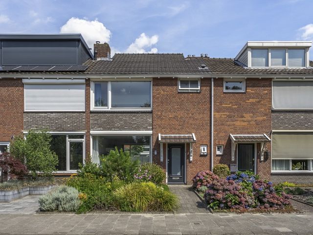 Hertenhoek 104, Prinsenbeek